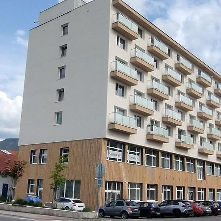 Liptovský Hrádok Hybadloモーテル エクステリア 写真